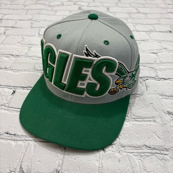 Mitchell & Ness Other - Vintage Collection Y2K Philadelphia Eagles NFL Mitchell Ness Snapback Hat Cap